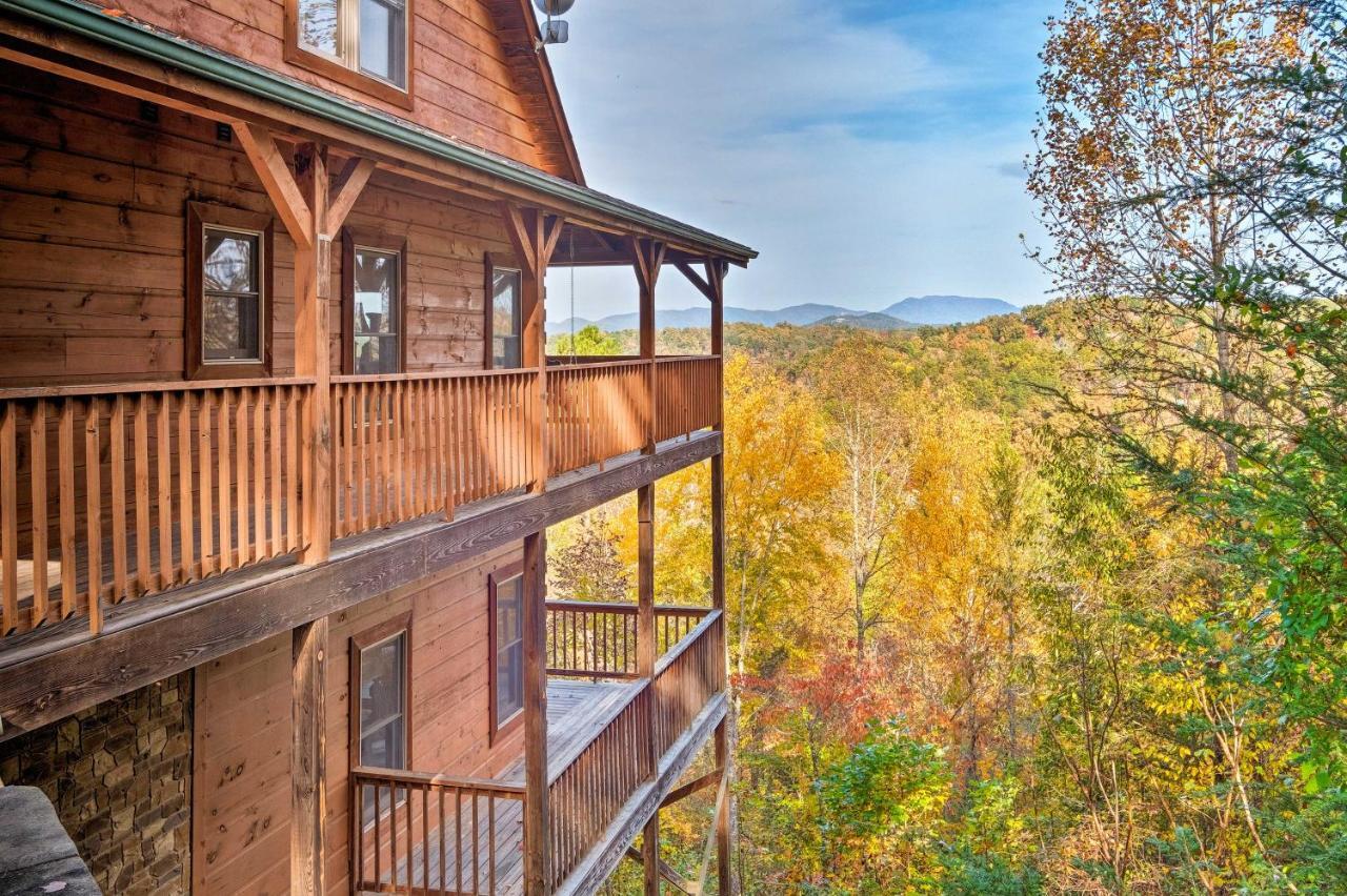 Pigeon Forge Cabin With Brand New Hot Tub And Views! Sevierville Exterior photo