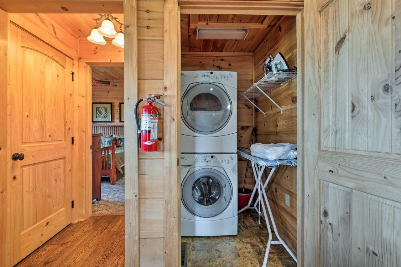 Pigeon Forge Cabin With Brand New Hot Tub And Views! Sevierville Exterior photo