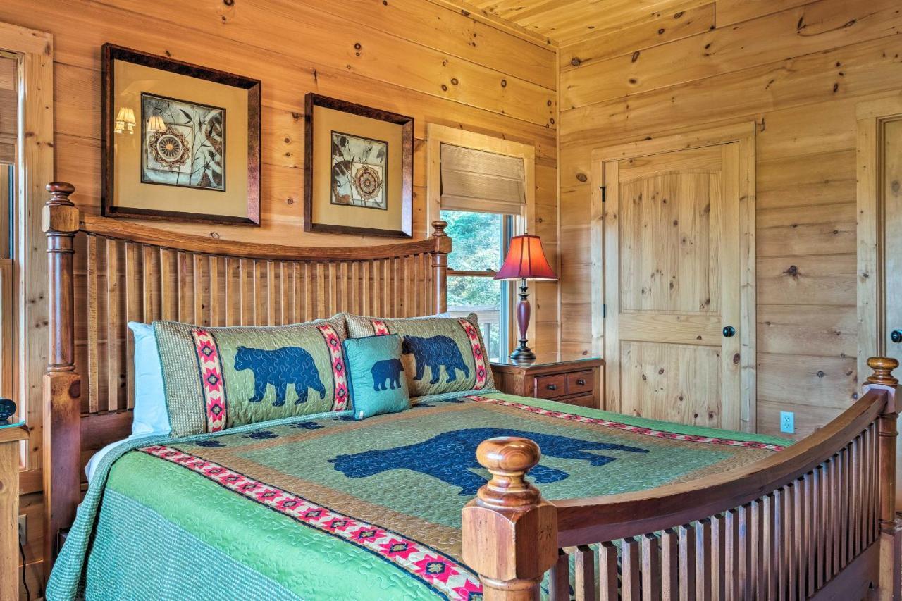 Pigeon Forge Cabin With Brand New Hot Tub And Views! Sevierville Exterior photo